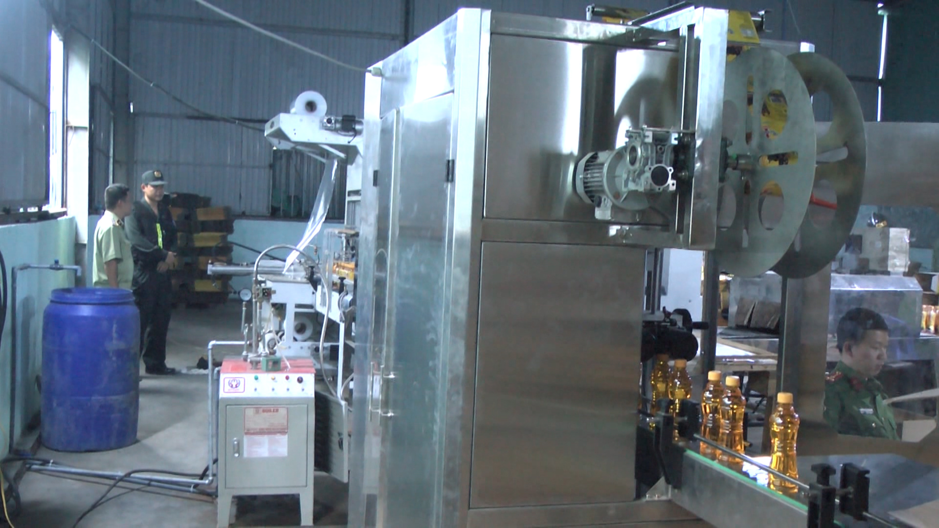 Mở rộng điều tra vụ kinh doanh nước uống tăng lực giả